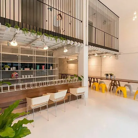 Pastelhouse Hostel (Adults Only)