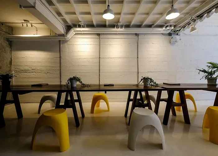 Pastelhouse (adults Only) 호스텔 방콕